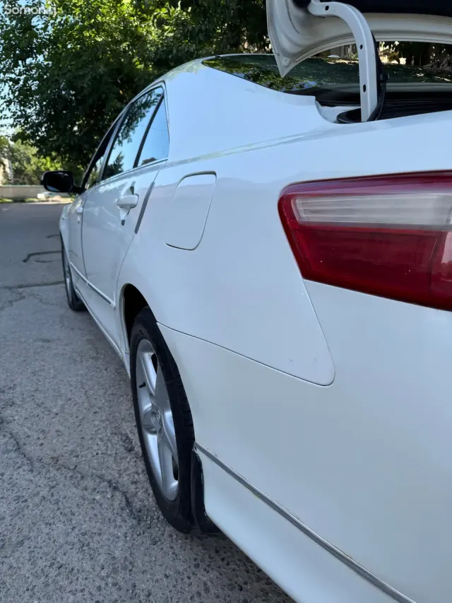 Toyota Camry 2008 · 2.4 MT