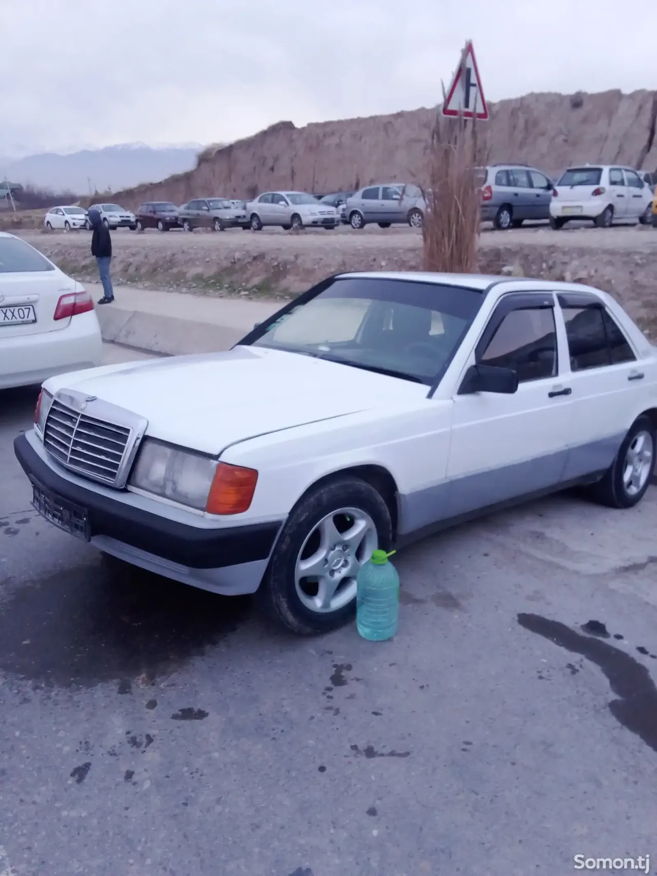 Mercedes-Benz W201 1990 · 1.8 MT