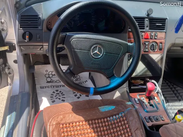 Mercedes-Benz C class 1998 · 2.4 AT