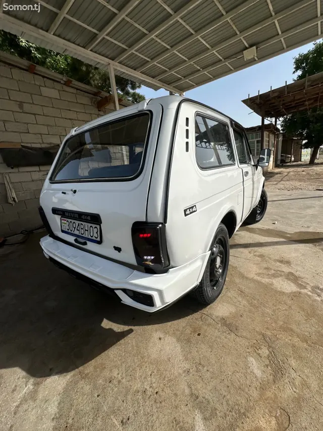 Lada (ВАЗ) Нива 1997 · 1.7 MT