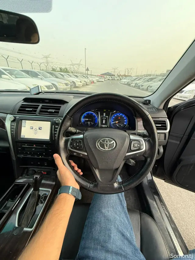 Toyota Camry 2016 · 2.5 AT