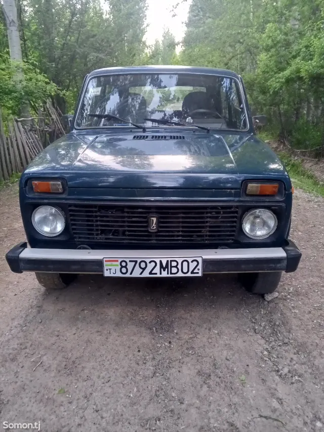 Lada (ВАЗ) Нива 2003 · 0.6 MT