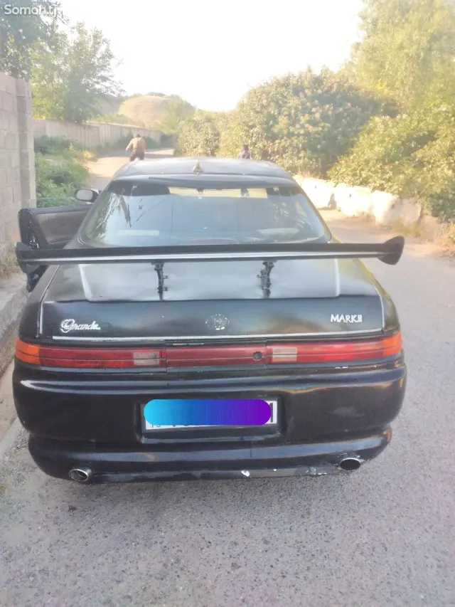 Toyota Mark II 1993 · 1.8 AT