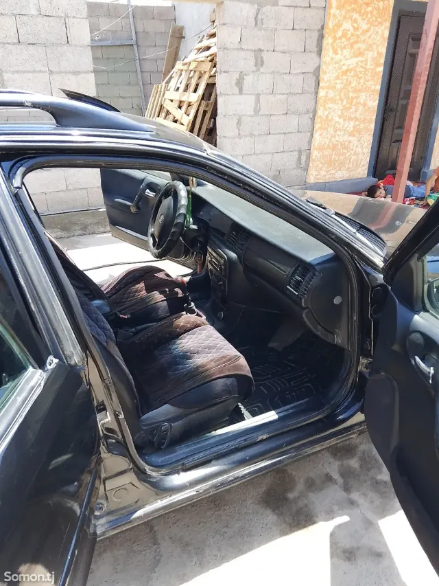 Opel Vectra B 1996 · 1.6 MT