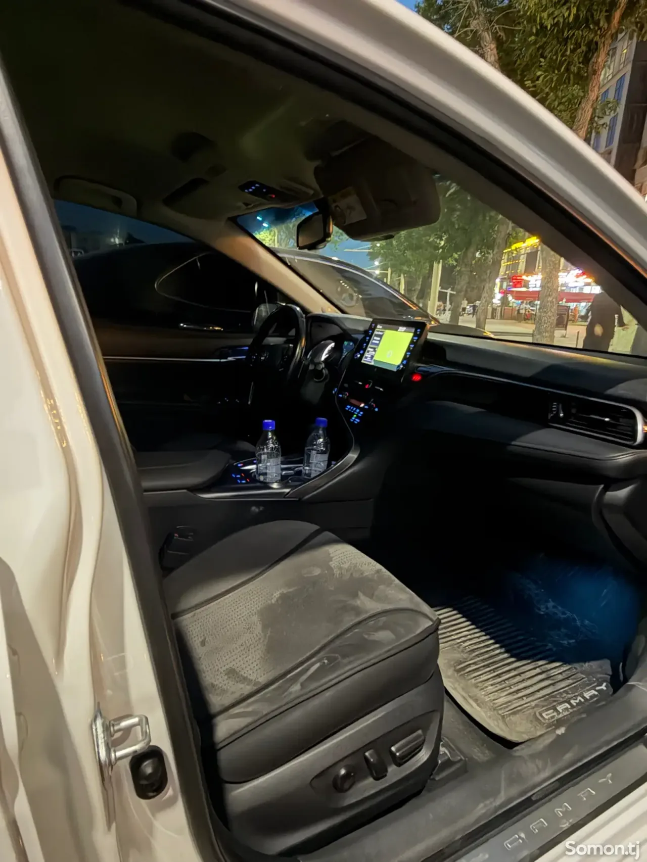 Toyota Camry 2021 · 3.5 AT