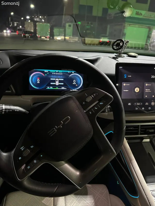 BYD Yuan Up 2025 · AT