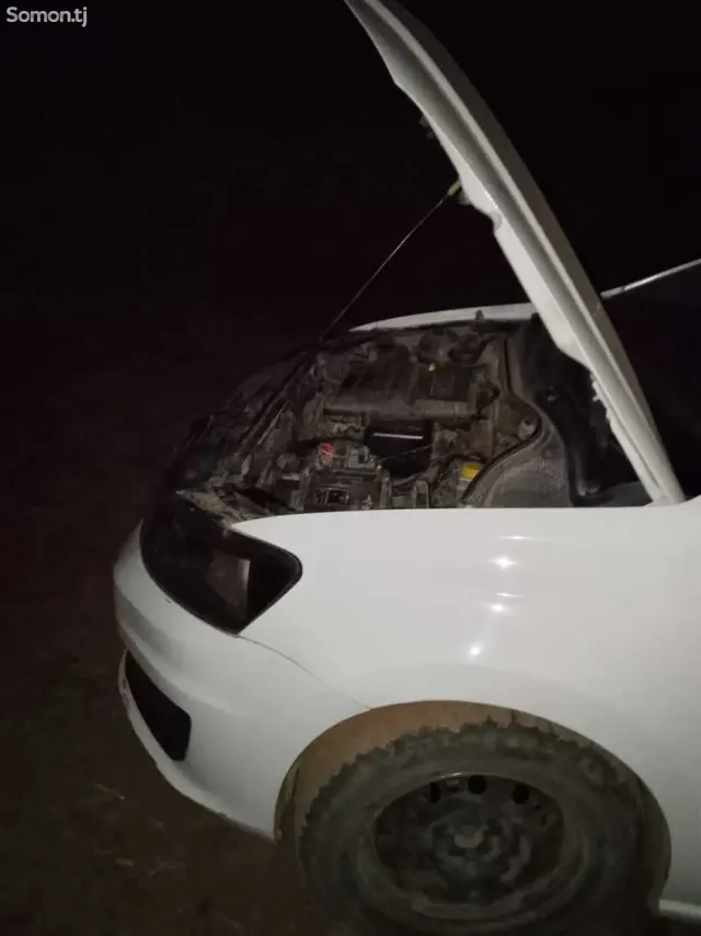 Volkswagen Polo 2019 · 1.6 AT