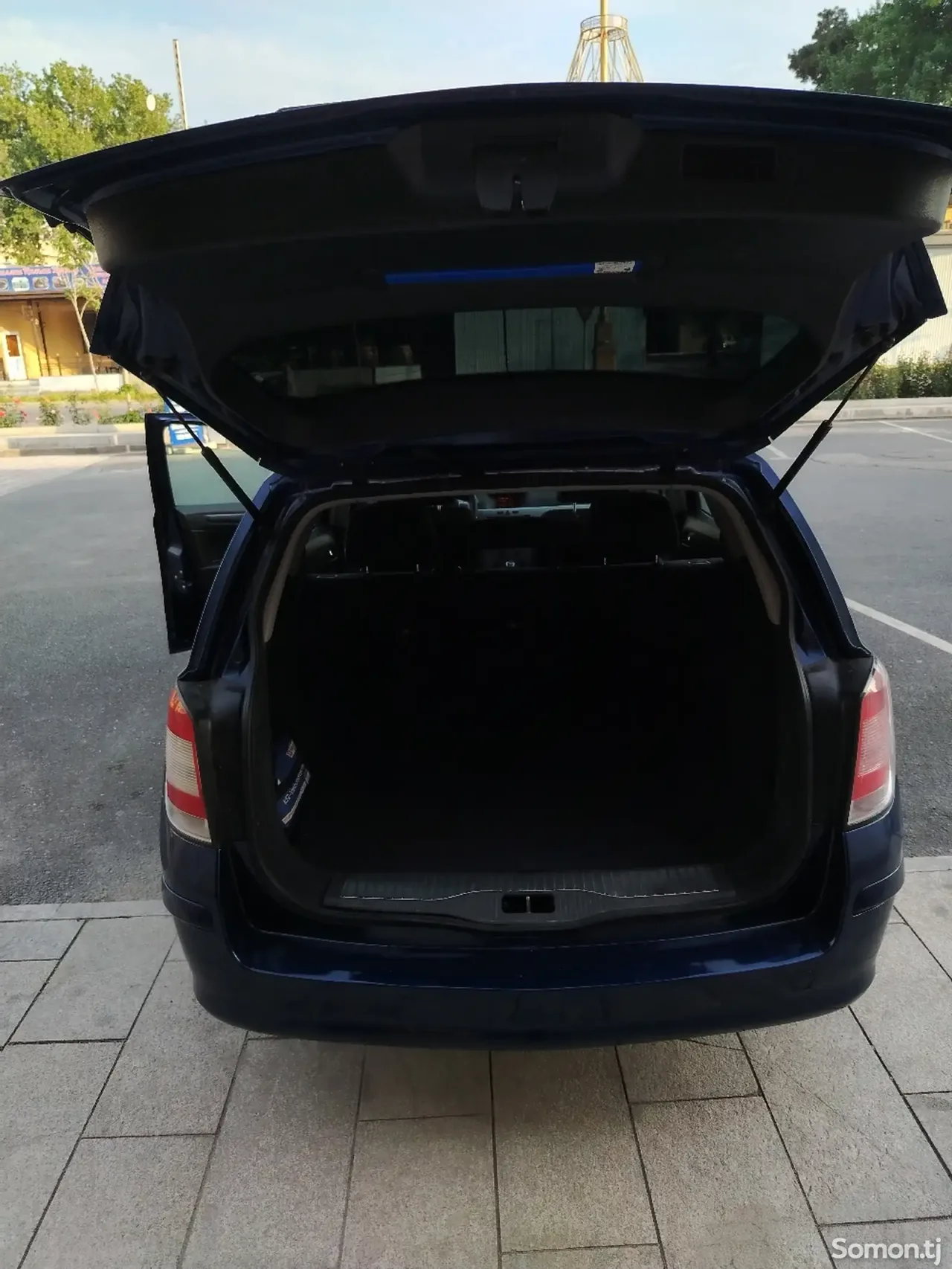 Opel Astra H 2008 · 1.6 MT