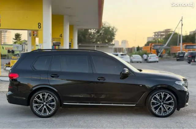 BMW X7 2020 · 3.0 AT