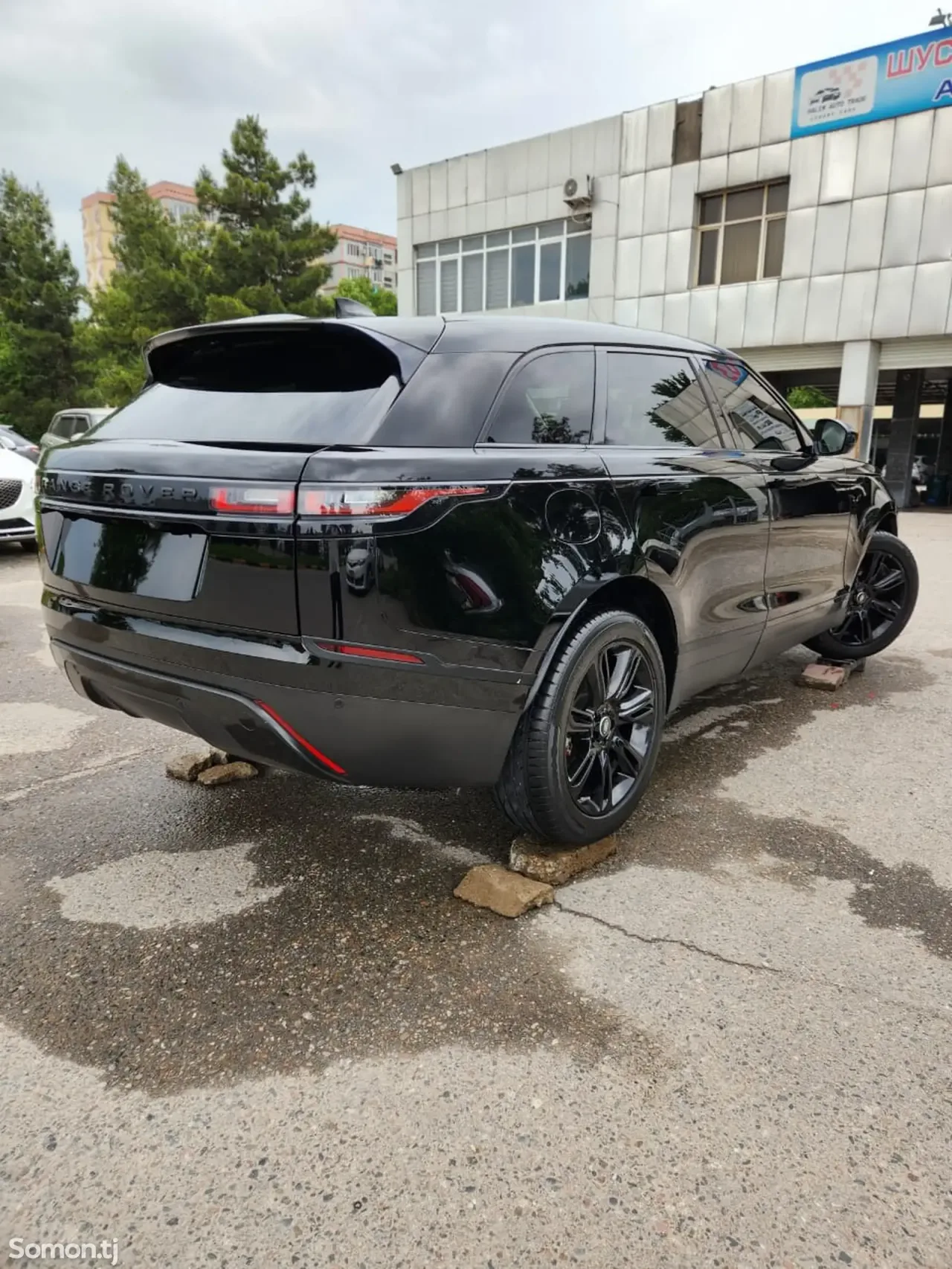 Land Rover Range Rover Velar 2020 · 2.5 AT