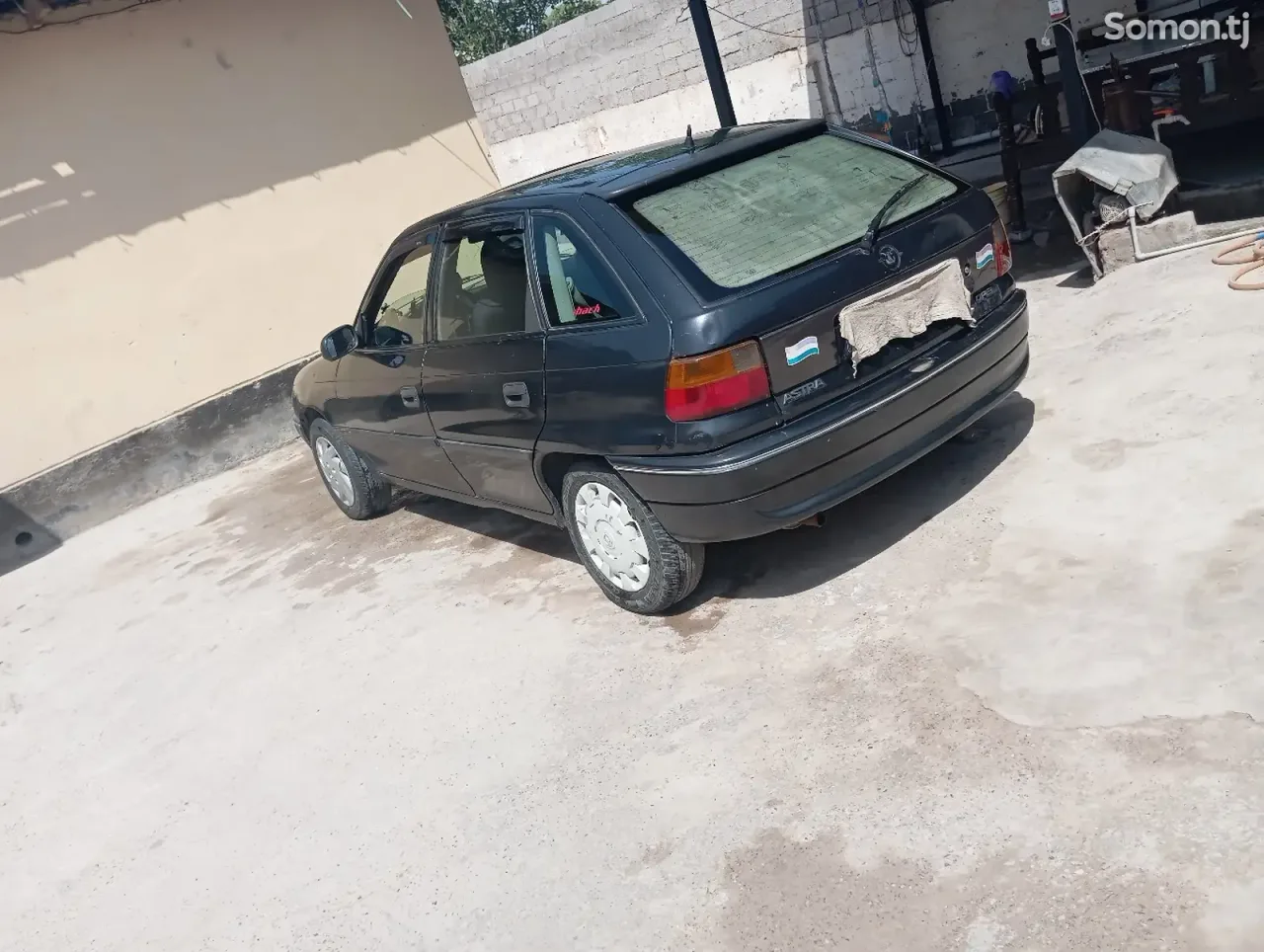 Opel Astra F 1997 · 1.6 MT
