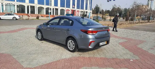 Kia Rio 2017 · 1.6 MT