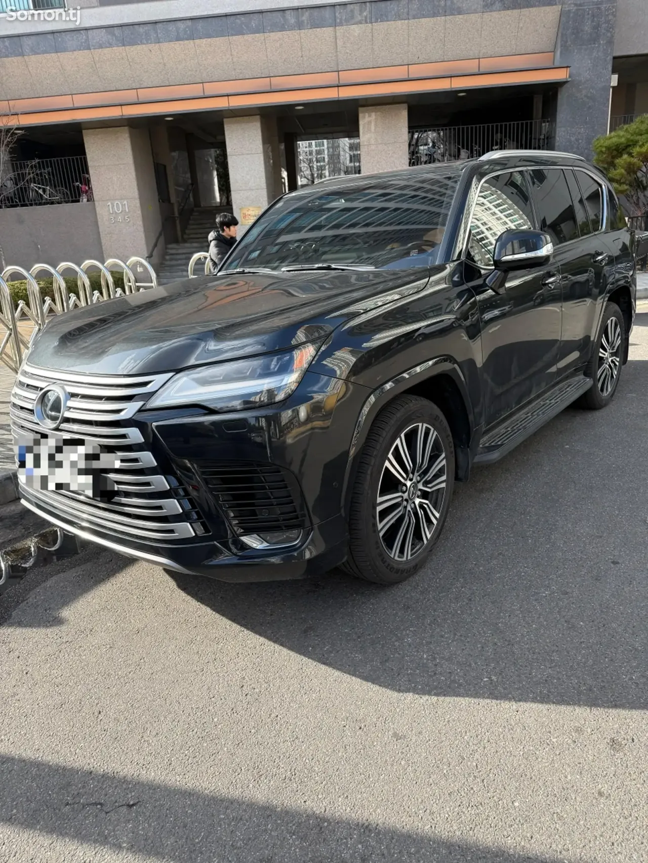 Lexus LX series 2025 · 3.5 AT