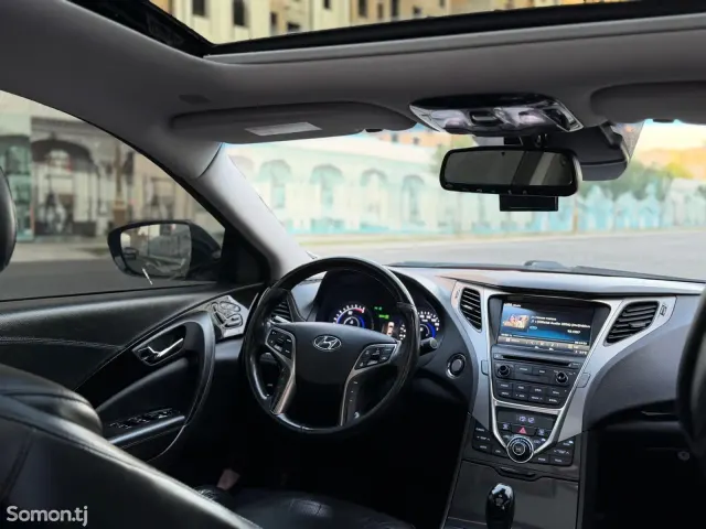 Hyundai Grandeur 2014 · 2.4 AT