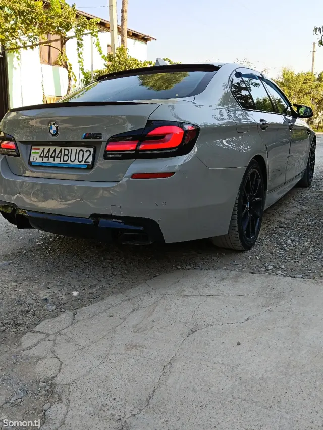 BMW 5 series 2011 · 4.4 AT