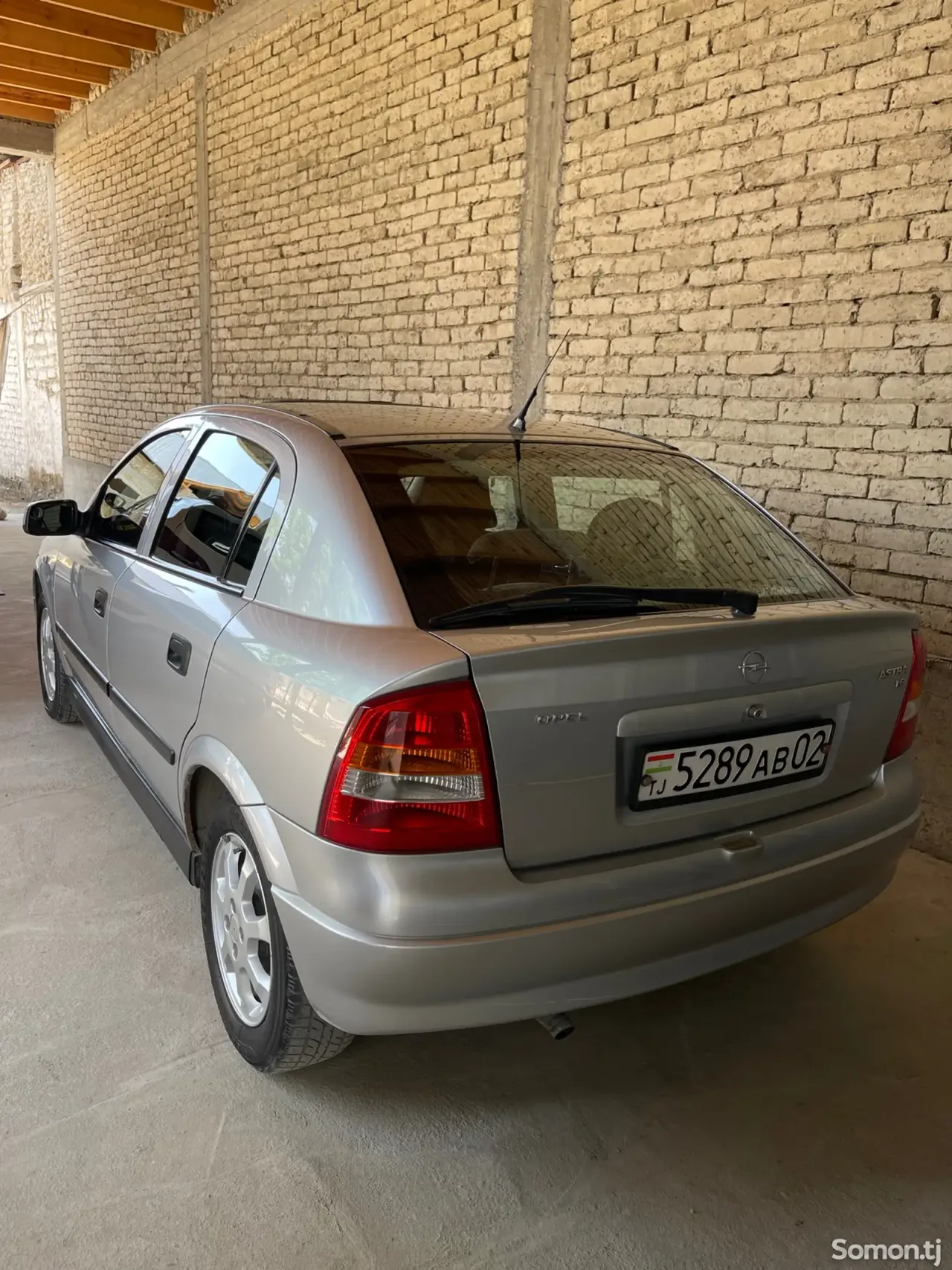 Opel Astra G 2003 · 1.6 MT