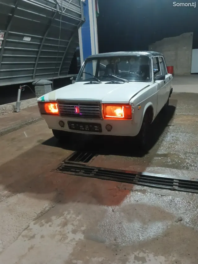 Lada (ВАЗ) 2107 1995 · 1.4 MT