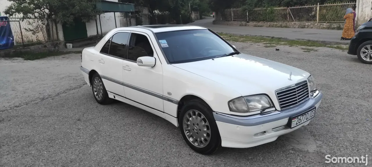 Mercedes-Benz C class 2000 · 2.8 AT