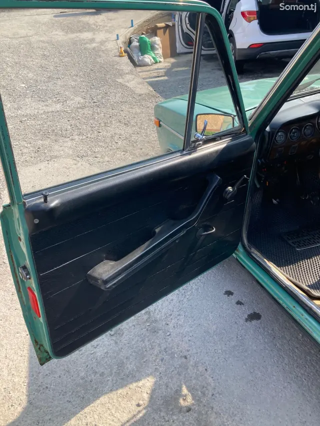 Lada (ВАЗ) 2106 1988 · 0.6 MT