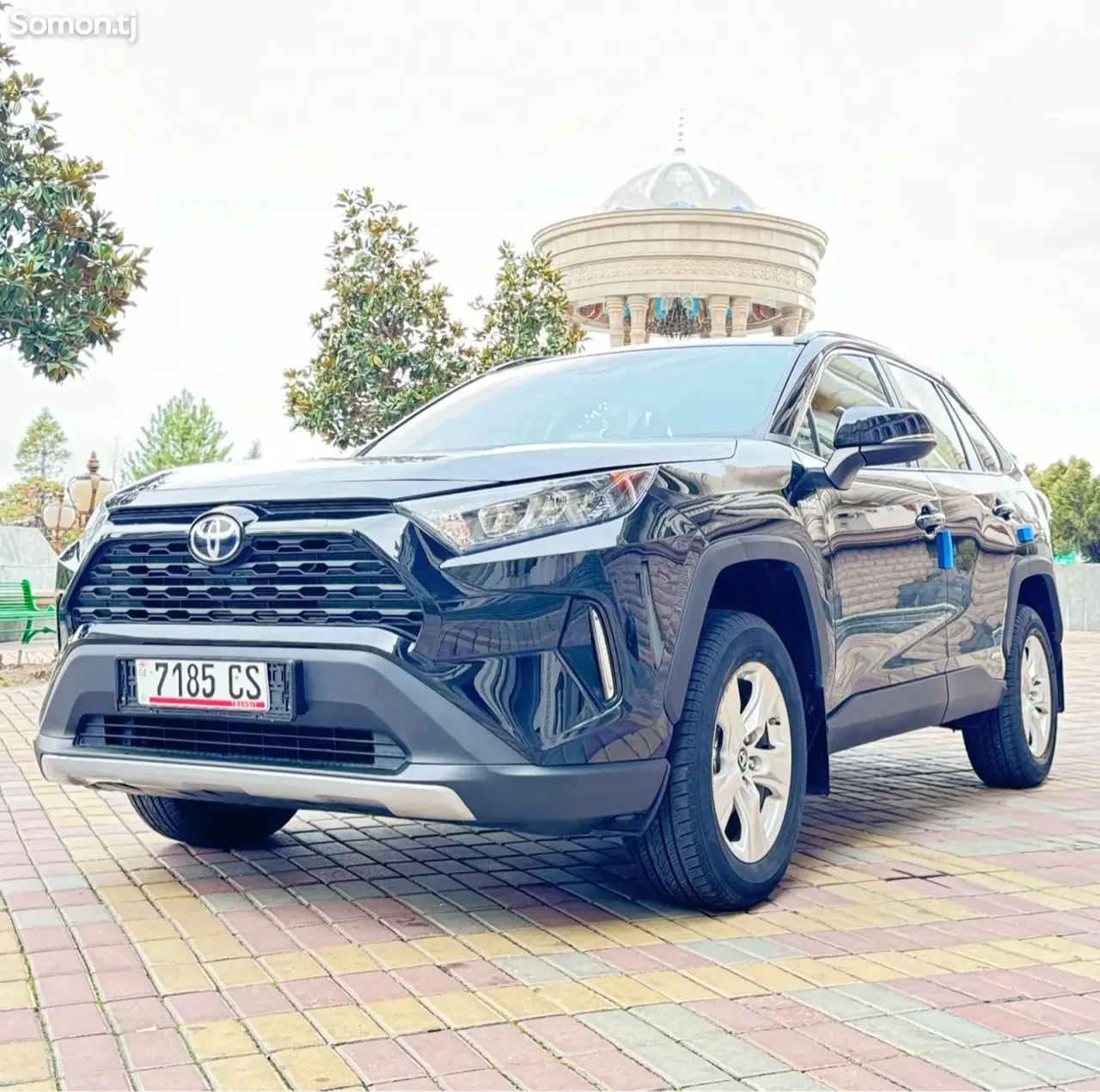 Toyota RAV 4 2021 · 2.5 AT