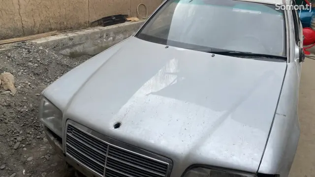 Mercedes-Benz C class 1996 · 2.0 MT