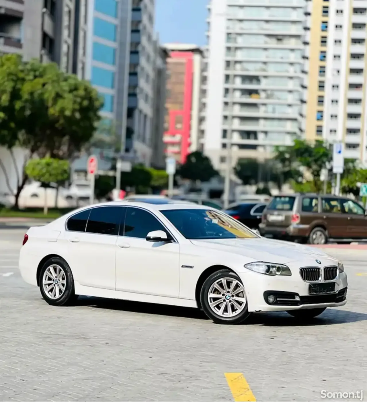 BMW 5 series 2015 · 2.0 AT