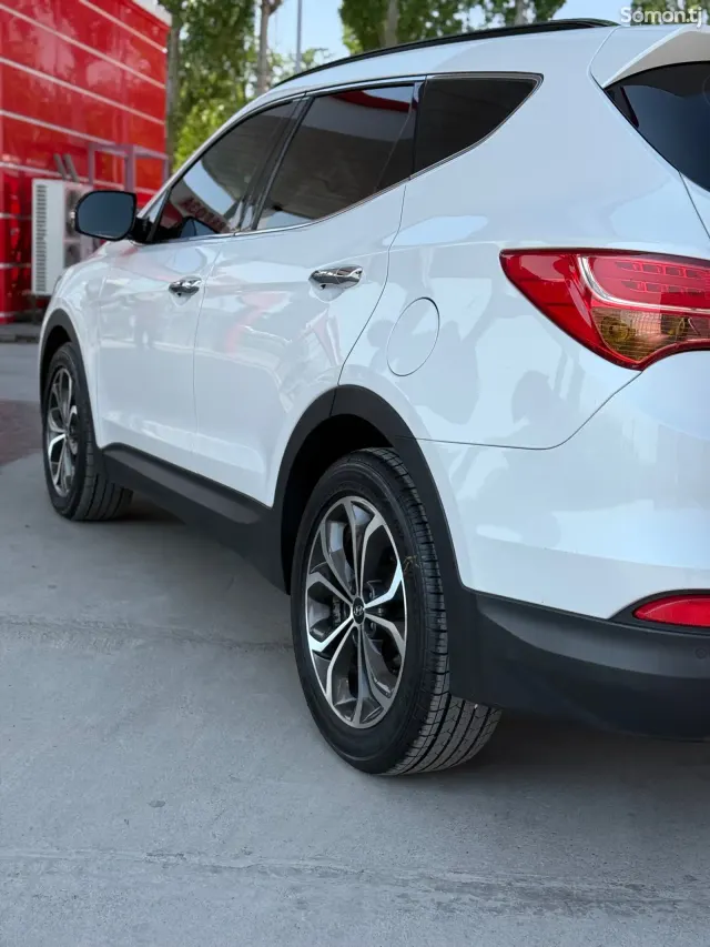 Hyundai Santa Fe 2015 · 2.0 AT