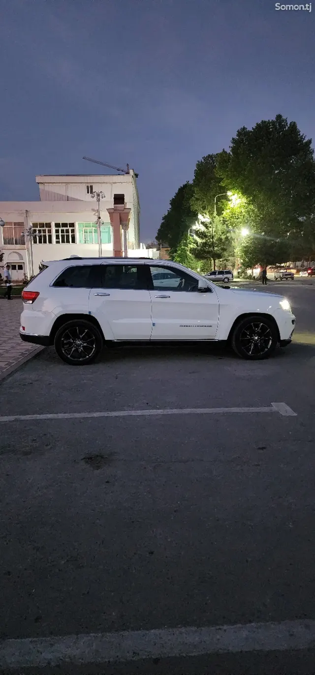 Jeep Grand Cherokee 2014 · 3.0 AT