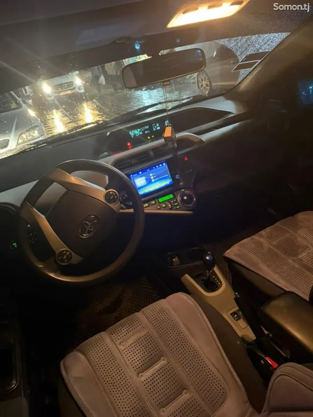 Toyota Aqua 2014 · 1.5 AT