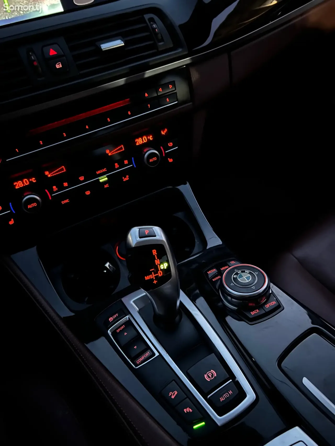 BMW 5 series 2016 · 2.0 AT