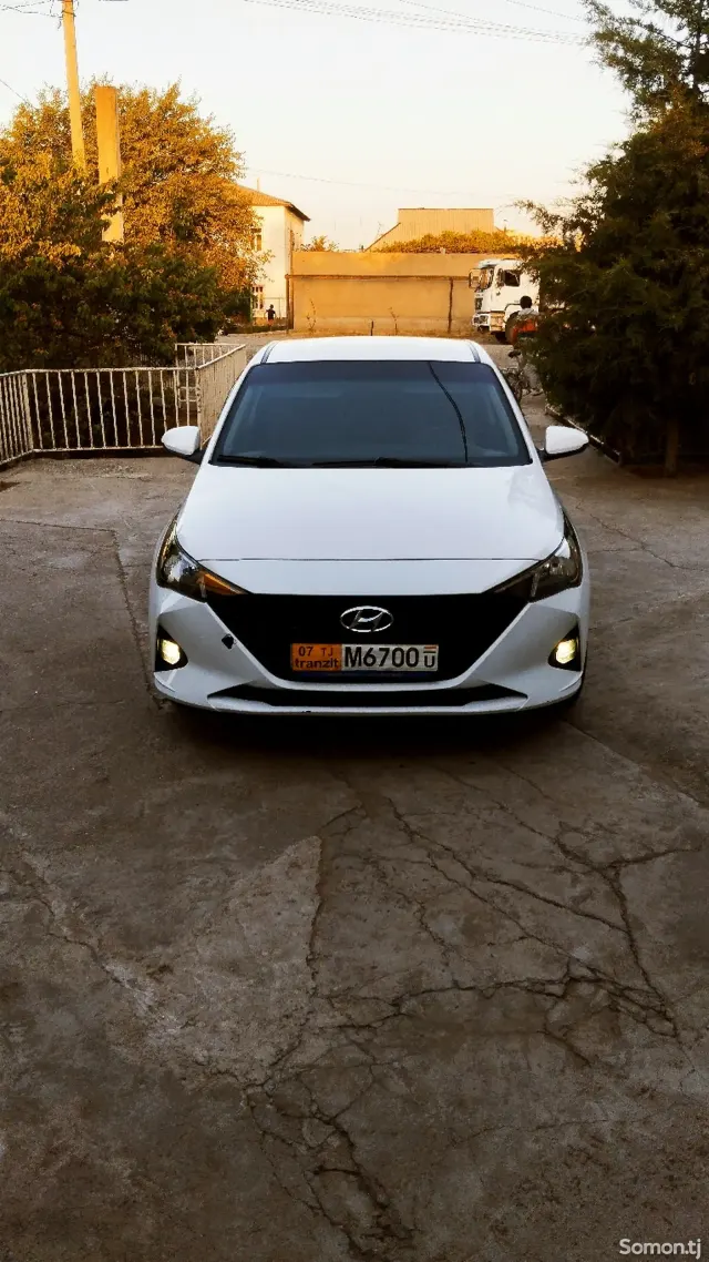 Hyundai Accent 2018 · 1.6 AT