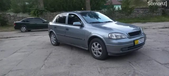 Opel Astra G 2001 · 1.6 MT