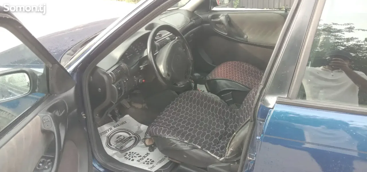 Opel Astra F 1997 · 1.6 MT