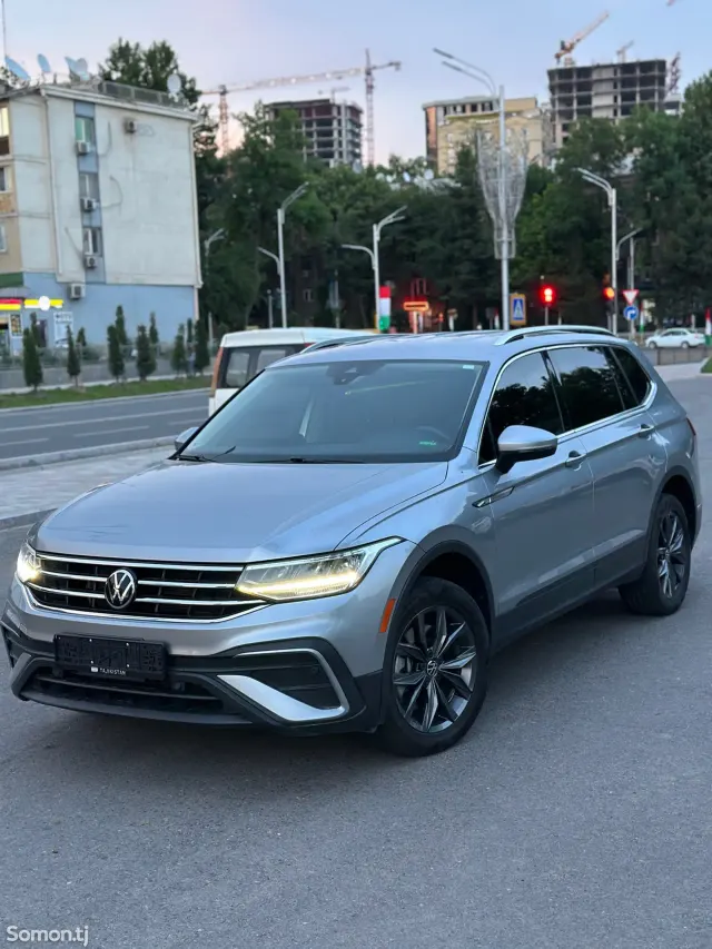 Volkswagen Tiguan 2023 · 2.0 AT