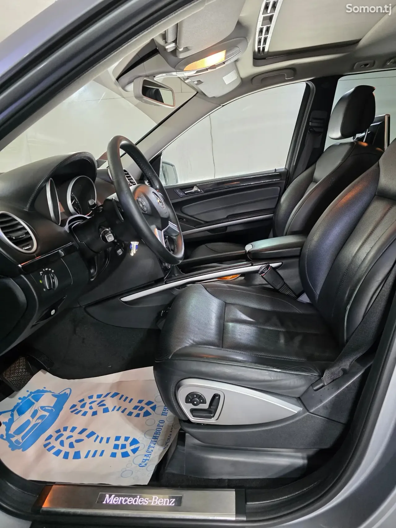 Mercedes-Benz GL class 2011 · 5.0 AT