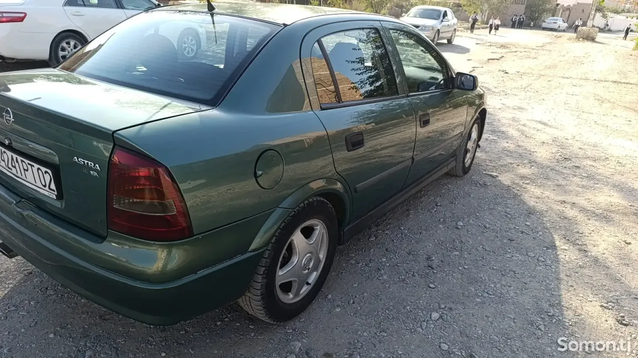 Opel Astra G 1999 · 1.8 AT