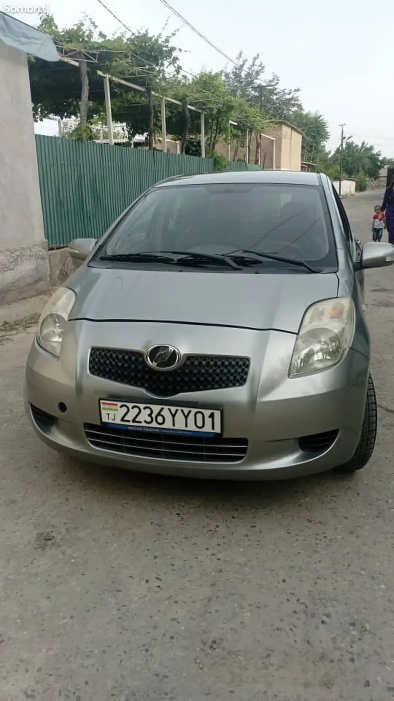 Toyota Vitz 2009 · 1.3 AT
