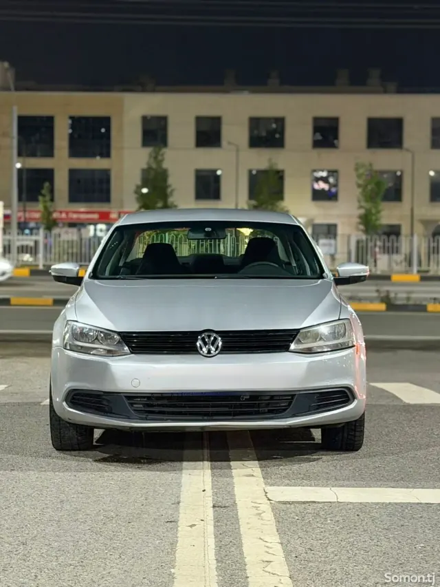 Volkswagen Jetta 2014 · 1.6 AMT