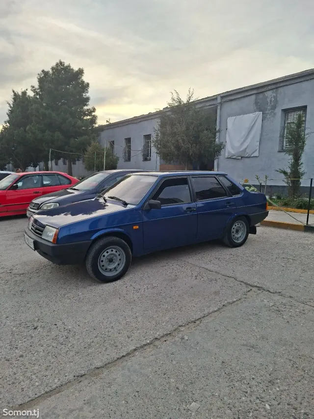 Lada (ВАЗ) 21099 2004 · 1.7 MT
