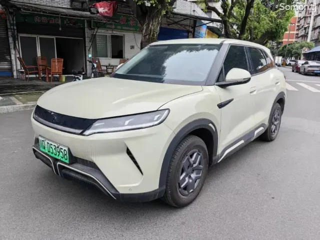 BYD Yuan Up 2025 · AT