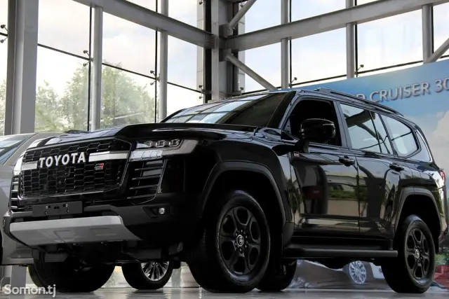 Toyota Land Cruiser 2025 · 3.5 AT