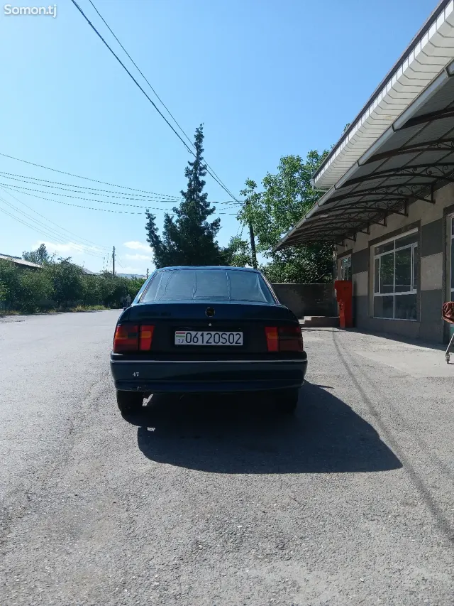 Opel Vectra A 1994 · 1.6 MT