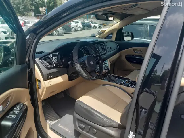 Kia Sedona 2015 · 3.3 AT