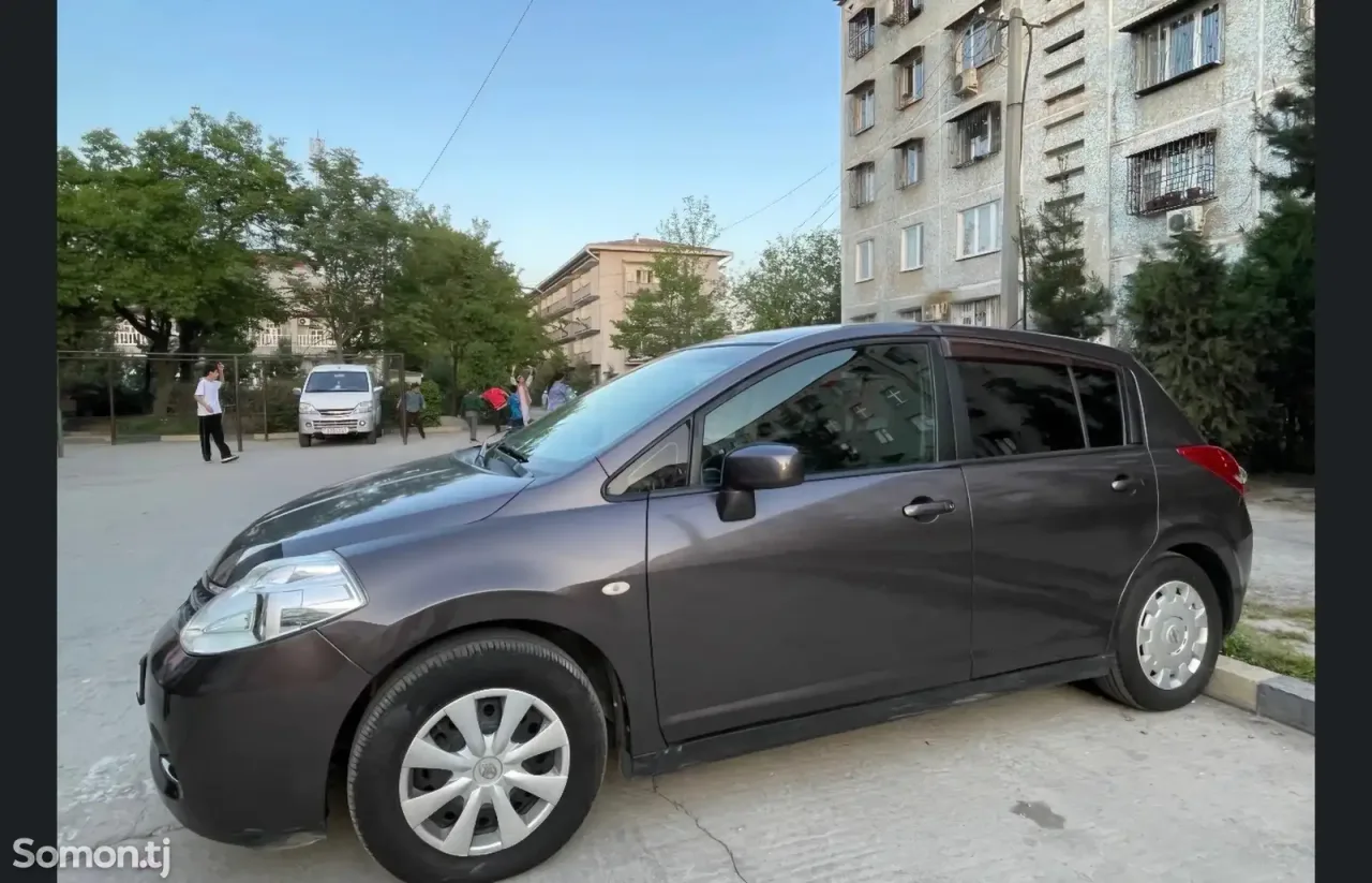 Nissan Tiida 2009 · 1.5 CVT