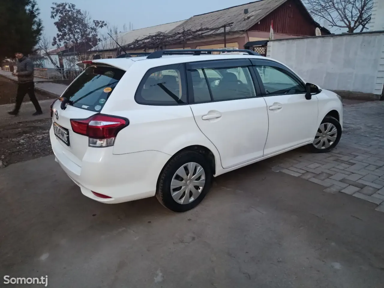 Toyota Fielder 2016 · 1.5 AT