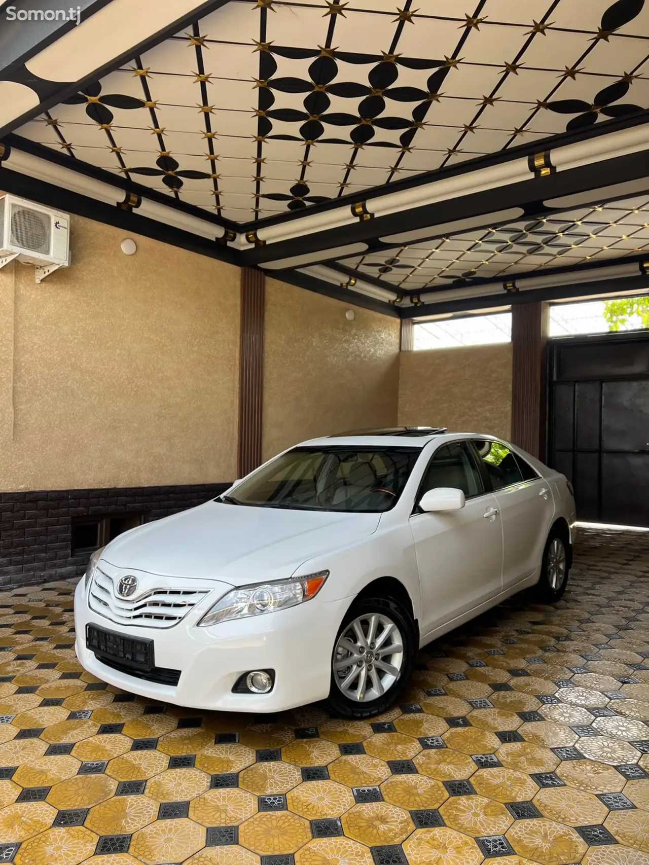 Toyota Camry 2010 · 2.5 AT