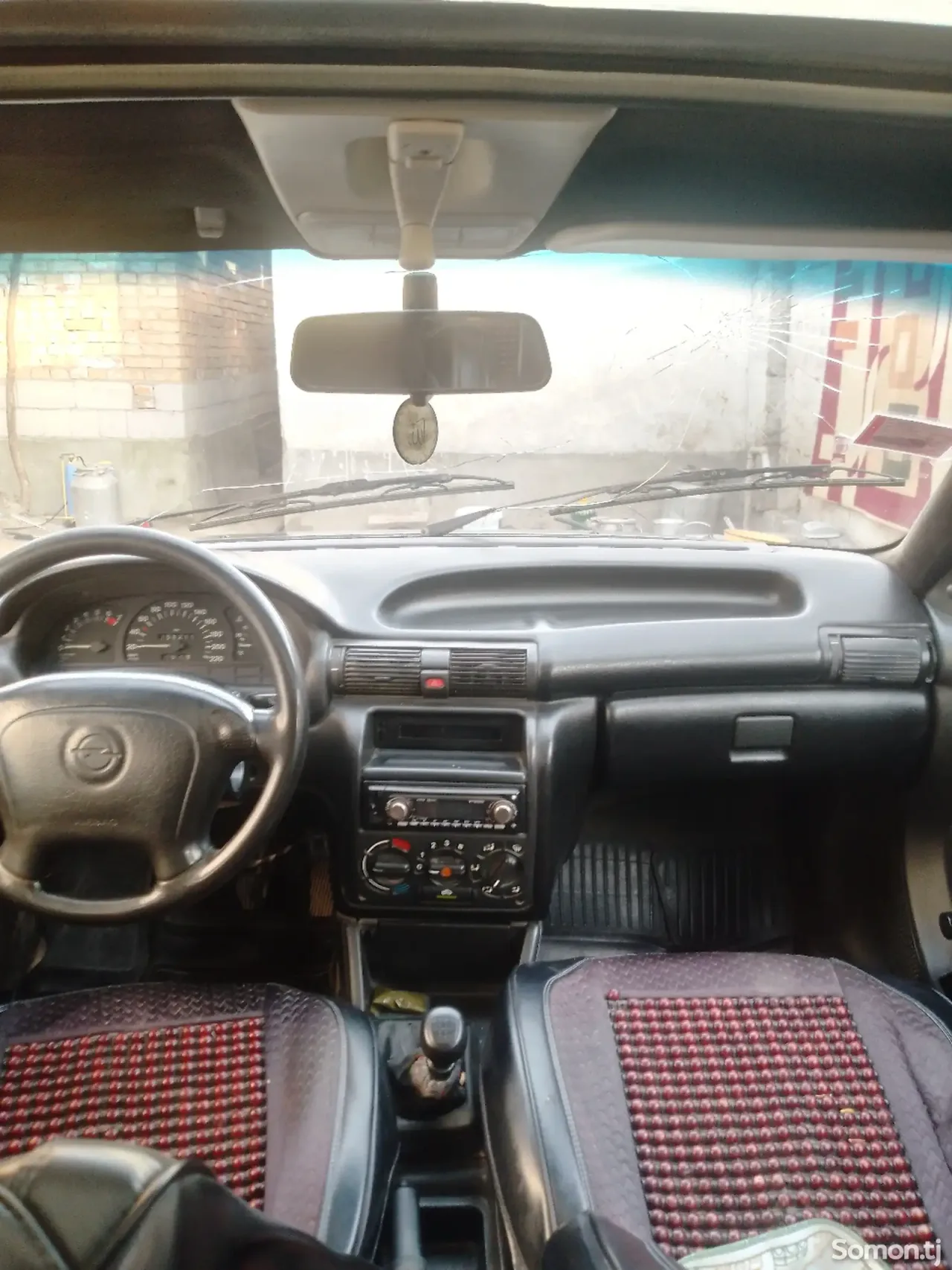 Opel Astra F 1993 · 1.6 MT