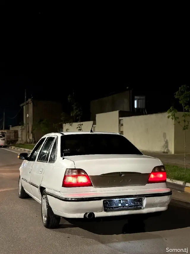 Daewoo Nexia 1997 · 1.7 MT