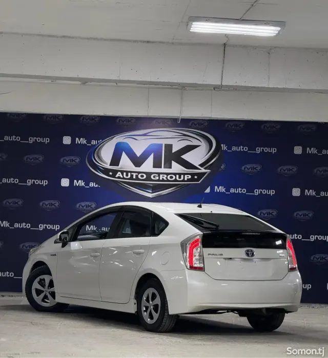 Toyota Prius 2014 · 1.8 CVT