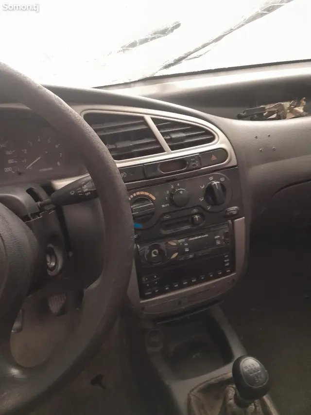 Daewoo Lanos 1994 · 1.6 MT